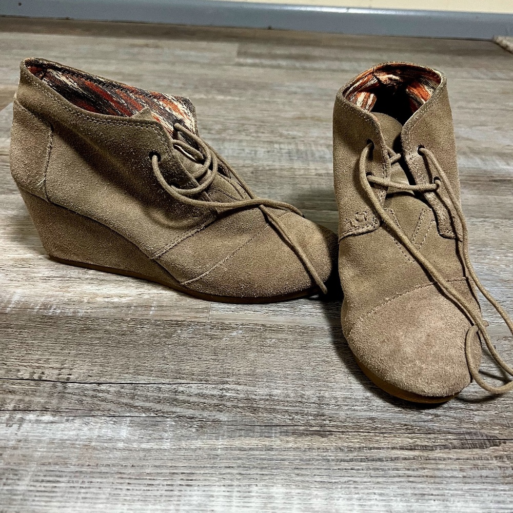 Toms Wedge Booties